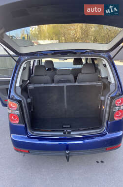 Минивэн Volkswagen Touran 2009 в 