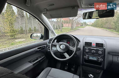 Мінівен Volkswagen Touran 2005 в 
