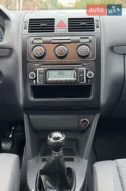 Мінівен Volkswagen Touran 2005 в 