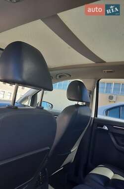 Минивэн Volkswagen Touran 2011 в Кропивницком