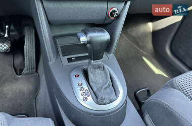 Минивэн Volkswagen Touran 2003 в 