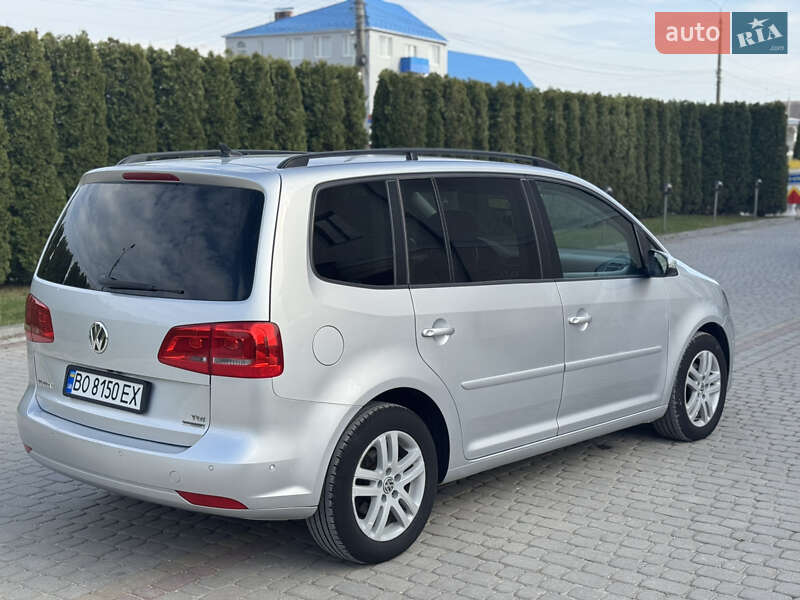 Минивэн Volkswagen Touran 2012 в Новой Ушице