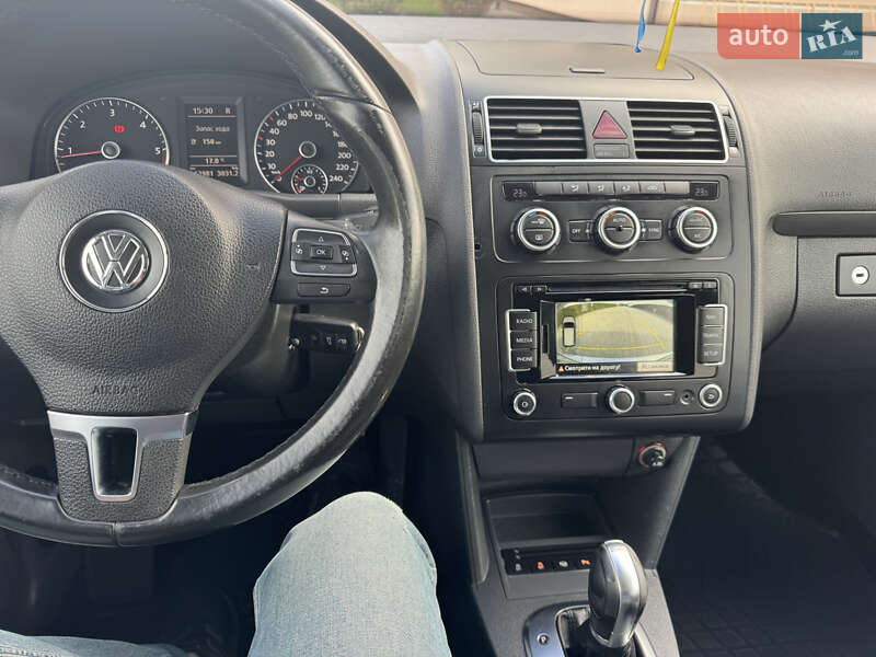 Минивэн Volkswagen Touran 2012 в Новой Ушице