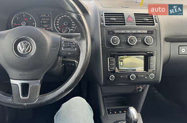 Мінівен Volkswagen Touran 2012 в 