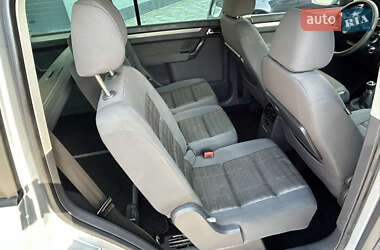 Минивэн Volkswagen Touran 2006 в 