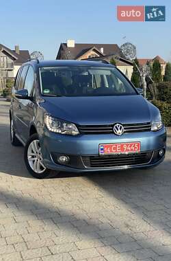 Мінівен Volkswagen Touran 2015 в 