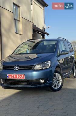 Мінівен Volkswagen Touran 2015 в 