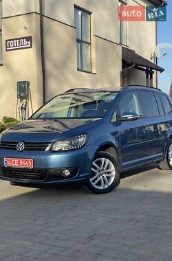Мінівен Volkswagen Touran 2015 в 