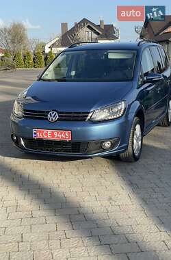 Мінівен Volkswagen Touran 2015 в 