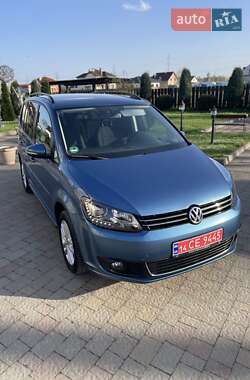 Мінівен Volkswagen Touran 2015 в 