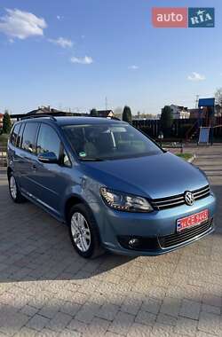 Мінівен Volkswagen Touran 2015 в 