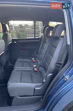 Мінівен Volkswagen Touran 2015 в 
