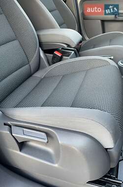Мінівен Volkswagen Touran 2015 в 