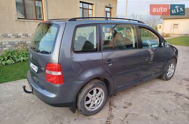 Минивэн Volkswagen Touran 2004 в 