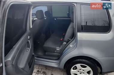 Минивэн Volkswagen Touran 2004 в 
