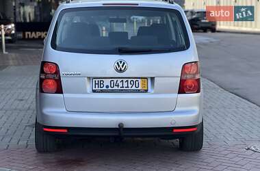 Минивэн Volkswagen Touran 2007 в 