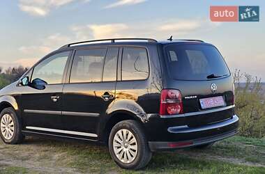 Минивэн Volkswagen Touran 2010 в 