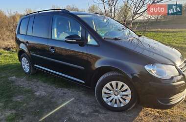 Минивэн Volkswagen Touran 2010 в 