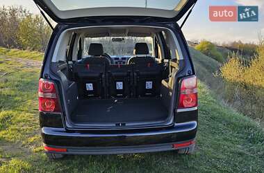 Минивэн Volkswagen Touran 2010 в 
