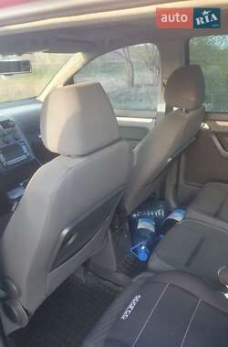 Мінівен Volkswagen Touran 2007 в 