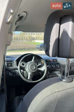 Минивэн Volkswagen Touran 2013 в 