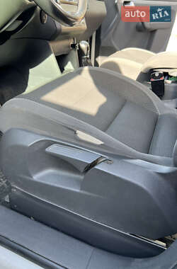 Минивэн Volkswagen Touran 2013 в 