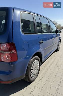 Минивэн Volkswagen Touran 2009 в 
