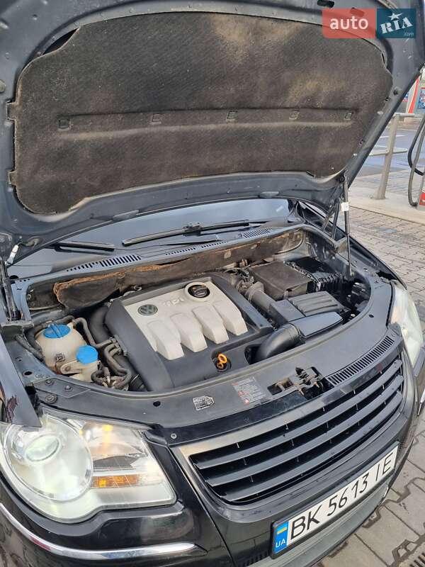 Минивэн Volkswagen Touran 2008 в Ровно