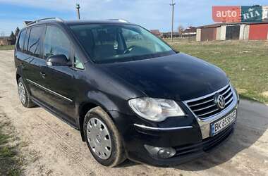 Минивэн Volkswagen Touran 2008 в 