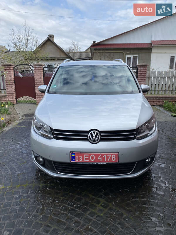 Минивэн Volkswagen Touran 2013 в 