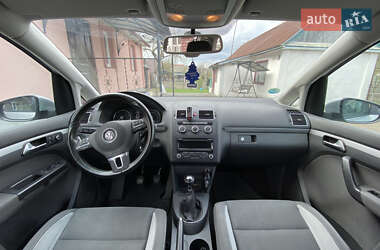 Минивэн Volkswagen Touran 2013 в 
