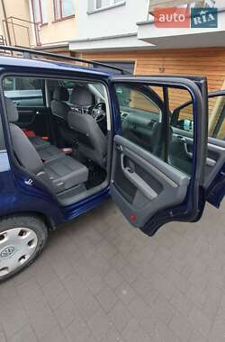 Мінівен Volkswagen Touran 2010 в 