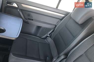 Минивэн Volkswagen Touran 2013 в 