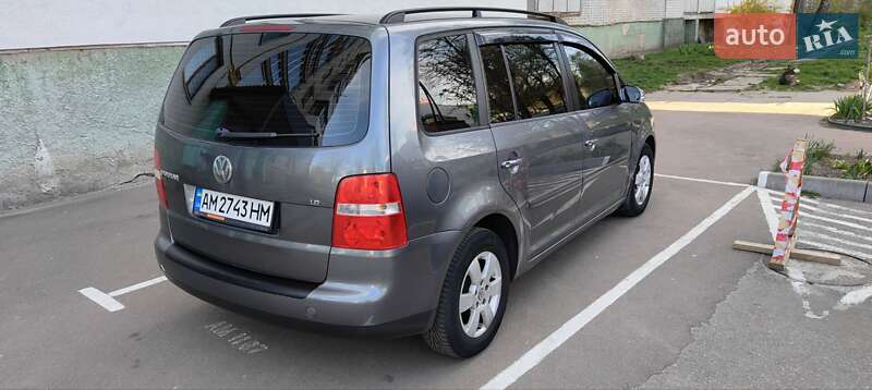 Volkswagen Touran 2005