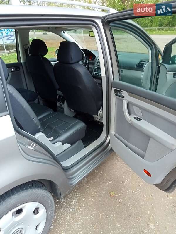 Минивэн Volkswagen Touran 2007 в Виннице