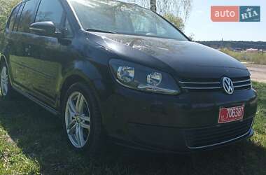 Минивэн Volkswagen Touran 2012 в 