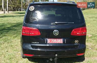 Минивэн Volkswagen Touran 2012 в 