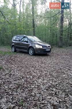 Минивэн Volkswagen Touran 2010 в 