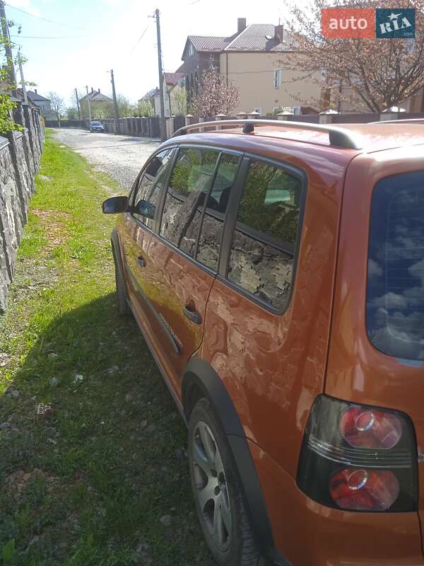 Мінівен Volkswagen Touran 2008 в Львові