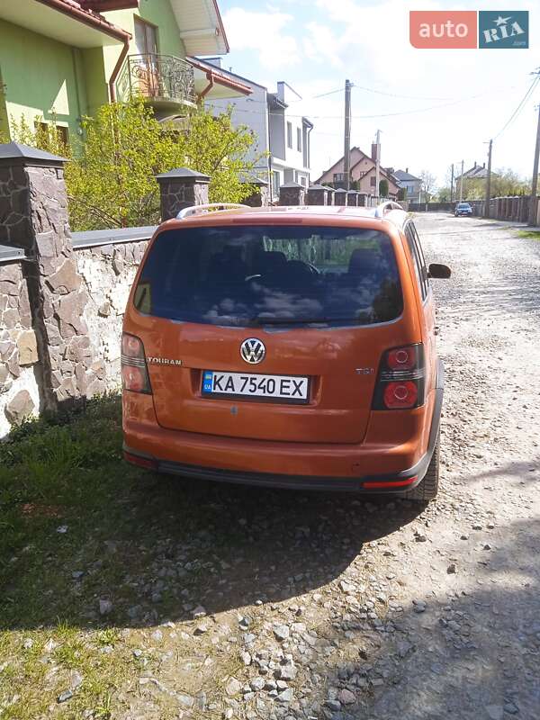 Мінівен Volkswagen Touran 2008 в Львові
