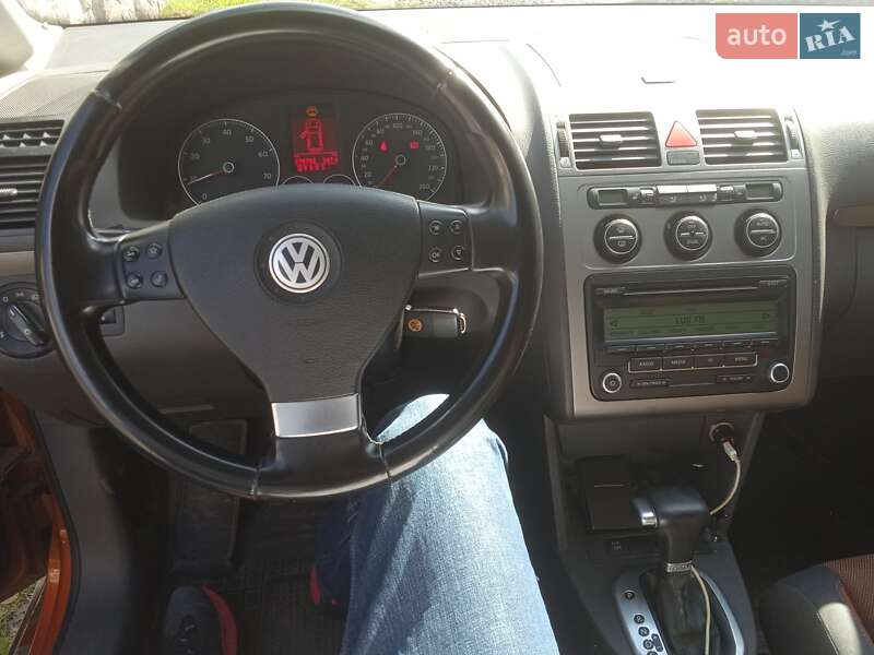 Мінівен Volkswagen Touran 2008 в Львові
