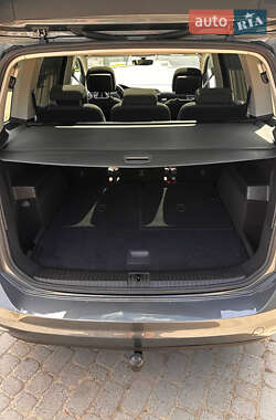 Мікровен Volkswagen Touran 2017 в 