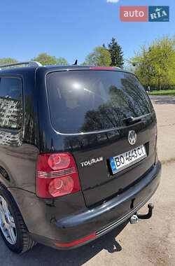 Мінівен Volkswagen Touran 2009 в 