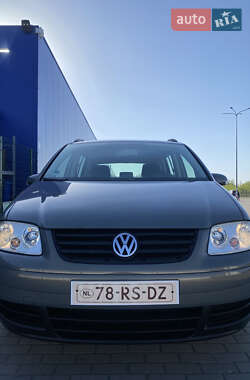 Мінівен Volkswagen Touran 2006 в 
