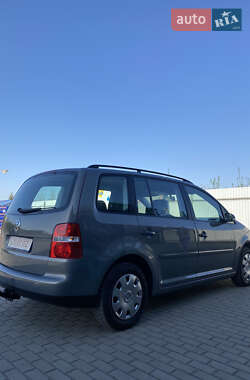 Мінівен Volkswagen Touran 2006 в 