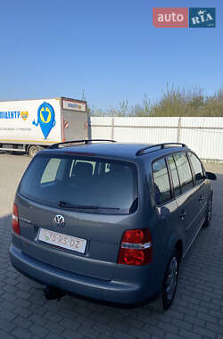 Мінівен Volkswagen Touran 2006 в 