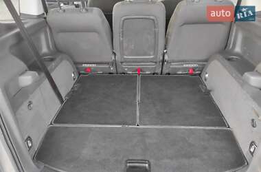 Мінівен Volkswagen Touran 2010 в 