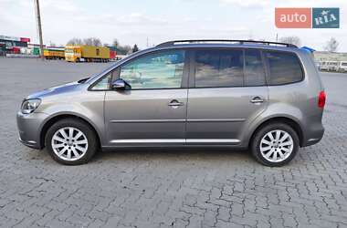 Мінівен Volkswagen Touran 2010 в 