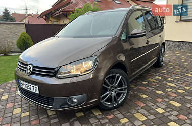 Мінівен Volkswagen Touran 2011 в 