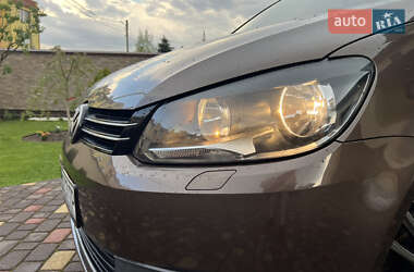 Мінівен Volkswagen Touran 2011 в 